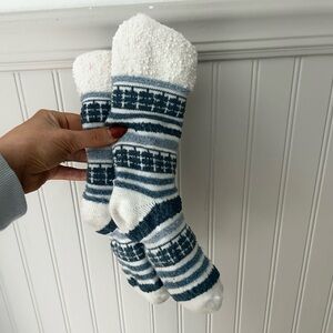 Cozy Thick Cabin Fuzzy Socks Blue & White Striped Warm Winter Slipper Socks